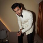Karan Tacker Instagram - “Stick to the plan, don’t improvise,anticipate..” 🕴️ @sdsbykushalshah @robertson_lyngdoh_ ⌚️ @omega 📸 @elim_1523