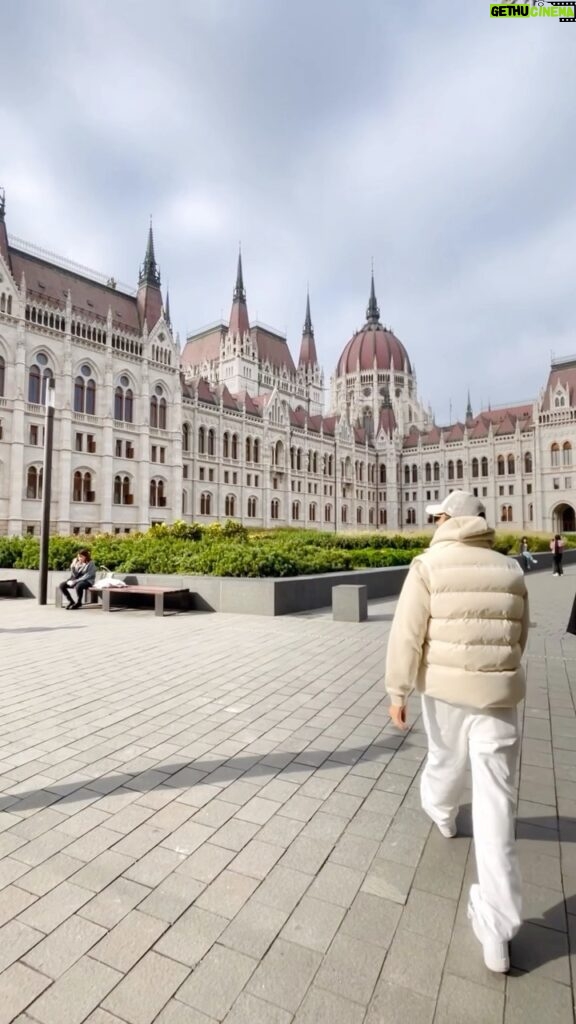 Karan Tacker Instagram - Budapest dropping soon🧳 #Throwback #tbt #travel #budapest Budapest, Hungary
