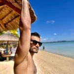 Karan Tacker Instagram - Hanging by a moment ☀️🏖️ #mentallyHere