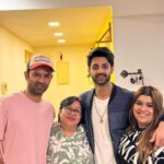 Karan Wahi Instagram – When ClassTeacher is in Town …

Thankfully humne seekha kaafi kuch 🤪🤪🤪
#hailstmRkswethechildren 😋😋
@barunsobti_says @pallavimehta_4 @kavitamehtateaches