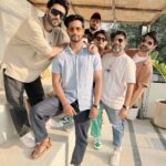 Karan Wahi Instagram – Jan 1st 2024 

A Day when 6 Men worked really hard to WIN a prize for a 2 year old 🤪🤪🤪🤪🤪🤪👶
@avyaan.rajderkar ke liye Mehnat