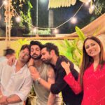 Karan Wahi Instagram – After All These Years of knowing Her 

Sargun is still Sooooo Much to be with
🤣🤣🤣🤣🤣

@sargunmehta @ravidubey2312 @rithvikk_dhanjani