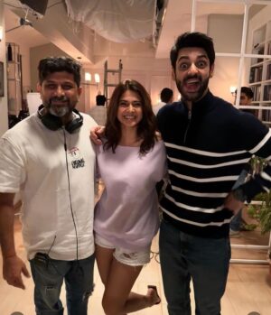 Karan Wahi Instagram - Close to 14 years LATER
We Are Back❤️🗣️

@jenniferwinget1 @aniruddha.rajderkar 

P.s- All you DMG kids 
I mean kids who aint kids anymore 

ITs TIME