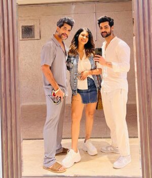 Karan Wahi Instagram - Rai’s ke Saath ladka Haaaaayeee😍😜😜🤣

@suyyashrai @kishwersmerchantt