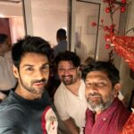 Karan Wahi Instagram - Merry Christmas The Yearly Ritual Continues @jenniferwinget1 Thank you 🤗🤗