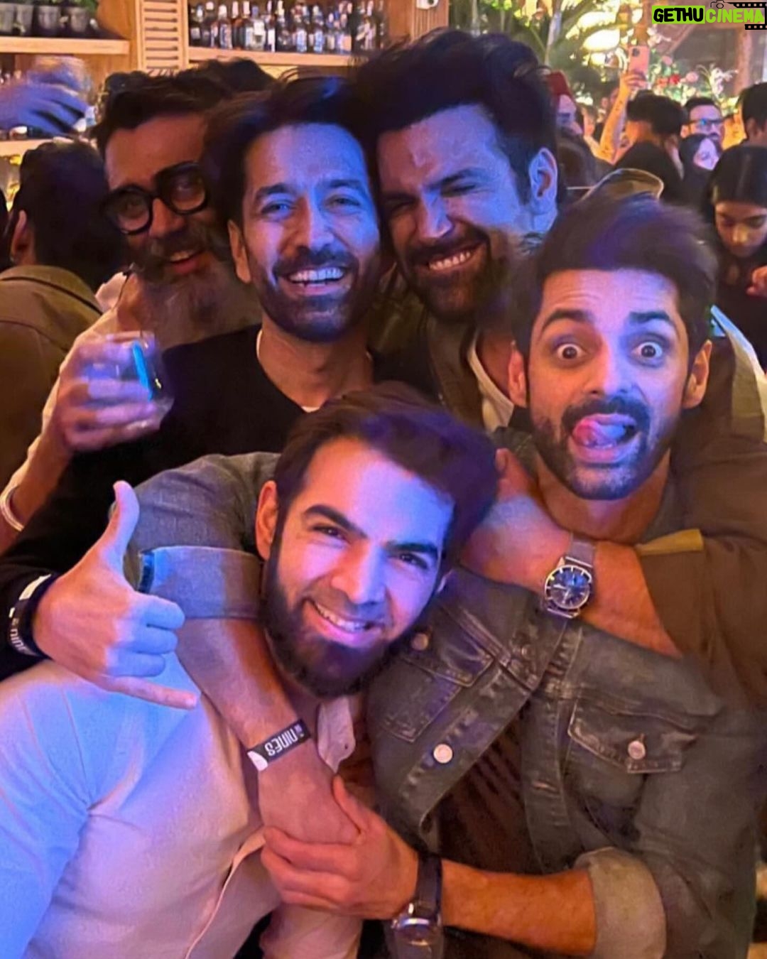 Karan Wahi Instagram - A very @ravidubey2312 kinda NIGHT Happy Birthday once again mere Bhai