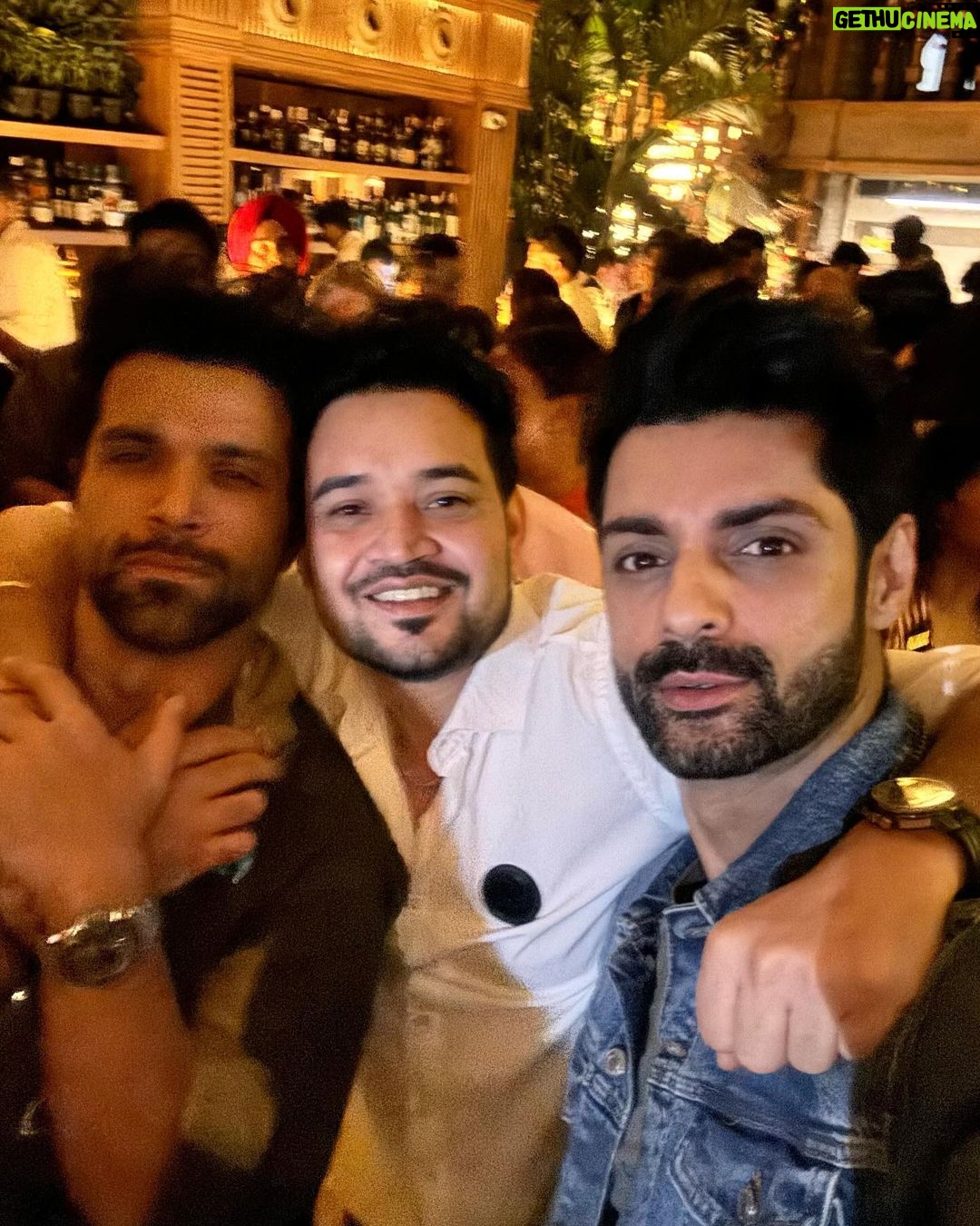 Karan Wahi Instagram - A very @ravidubey2312 kinda NIGHT Happy Birthday once again mere Bhai