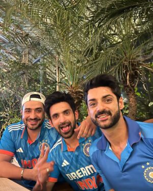 Karan Wahi Instagram - 8-0 
🇮🇳

#indiavspakistan