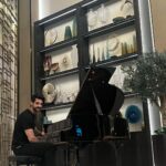 Karan Wahi Instagram – GAANA Bajaana Bhi AAta Hai
Aur FEEL bhi Poori Hai!!!
❤️🎶🎶