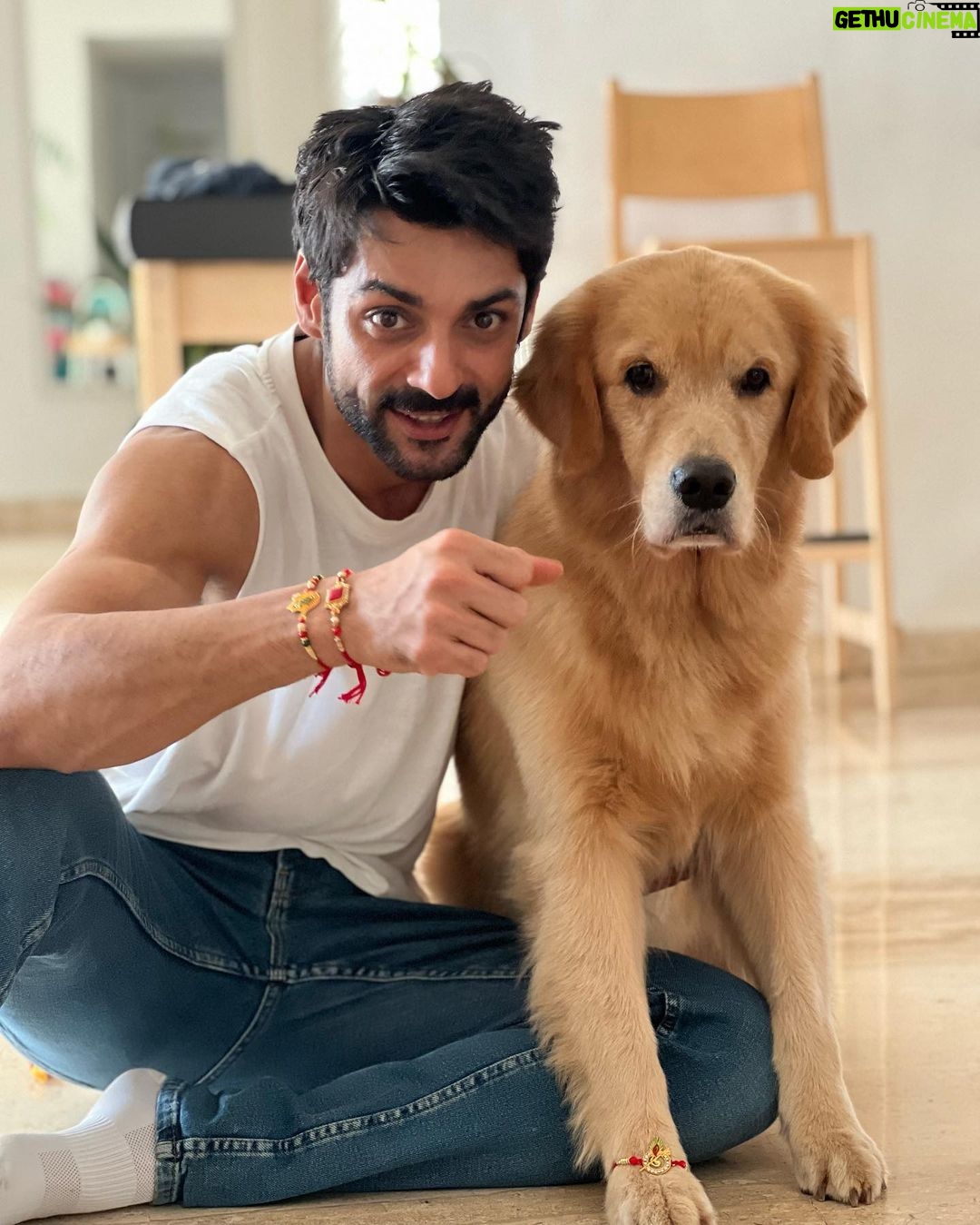 Karan Wahi Instagram - We Tied OURS Rakhi over the years has become Different Dont have my sisters around But its a festival i have fond memories of . Clearly Noah is not Happy About Giving Money ๐ถ๐ Happy Rakhi to All my sisters Meri Raksha karna humesha๐