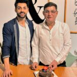 Karan Wahi Instagram – Happy Birthday Papa 
@arunwahi 🎂