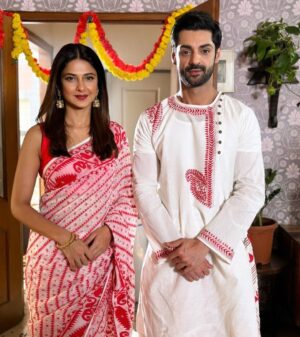 Karan Wahi Instagram - Being BENGALI for the Day…

Fun fact: Did you know VIRAT CHOWDHARY aada Bengali hai🤫

#raisinghanivsraisinghani🎬 #sonyliv