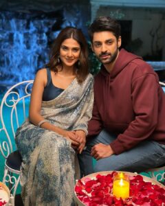 Karan Wahi Instagram - IN & OUT of Character! 🎭 JW&KW bringing charisma and chemistry to the screen. 🌟👫 #OnScreenMagic #DynamicDuo” #raisinghanivsraisinghani🎬 #sonyliv #today #8pm The Game Begins TONITE…