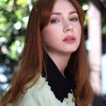 Karen Gillan Instagram - Sleeping Dogs 🐶 press tiiiiime Styling @rebeccacorbinmurray Make up @babskymakeup Hair @bykileyfitz Fresh new hair cut @hairbycandicebirns Los Angeles, California