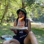 Karen Polinesia Instagram - En definitiva cierro este ciclo con agradecimiento y mayor sabiduría. Estoy emocionada por lo que viene y por como la vida me sorprende de maneras divertidas y amorosas! Y este nuevo ciclo le sonrío con gentileza y con Alegría! GRACIAS 🙏🏾