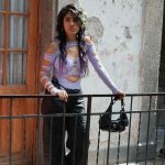 Karen Polinesia Instagram - Ser mujer es un honor… Es vivir la vida desde la sensibilidad, el cariño y ternura. ✨💜💜💜💜✨