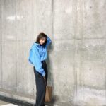 Karen Takizawa Instagram - こんばんは🌕 撮影週に収録に人とよく会う1週間です🍂 一気に最近あった話をしたり、いきなり寒くなったね、もう冬だね、秋はなかったねなんて話をしたり、みんなでお正月の予定をもうはなしあったり、こんな会話が季節の変わり目にはうってつけです☺️ ようやく夏とさよならできた自分がいます。 あまりにも引きづると夏にしつこいと思われて嫌われてしまいたら大変です🥹 そんな今日を生きた私服と📷 おやすみなさい💎