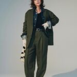 Karen Takizawa Instagram - Oggiの今出ているOggiはもう見ていただけましたか？ 大好きながらも私の箪笥の中を彩り、 着れば精神的にも目に見える形で支えられる、 ジャパニーズブランド(日本人の方が作り出したお洋服)の企画がとんでもな度合いで楽しかったんです🥹 私の大好きなブランド様たちがOggiの中にポップに真剣にそして洋服たちが主役の世界へ登場しています♡ わたしは服を着てカメラの前に現れたわけではなく、その作り手の方とお会いし、お話することもしたんです🥹 会話で作り手さんからしたら我が子にあたるお洋服たちのことを教えていただけました。 心底愛があって、負けないこだわりがあって、 特殊な性格が輝く方ばかりでした✨ すごく楽しくて、洋服まで自然な笑顔を見せてくる大好きなページになりました。 洋服が笑っていれば、そりゃ私だって幸せです。笑っちゃいます。 日本の良さは日本から伝えていけるようになりたいです。