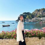 Karen Takizawa Instagram – とある1週間。

夏休みを頂いた夏でした🍉

子供の頃というと、休みという休みが苦手というか、実は好きじゃありませんでした😋

なぜかというと、学校に片想い男がいたからです☺️そんなあまりにも恋に前へ前へな自分が今となっては面白おかしい思い出です。

そんな日から約10年は経ちいただくお休みは
すごくしっかり楽しめました🍕

でもやっぱり日本の様子が気になるのは
生まれつきなのか。日本が今どんなことが
起きているのか体質的に気になってしまいます。(そんな長期間離れたわけではない)

今回は、チーズの都🧀
イタリアにようやく、行ってきました😋🍕

チーズ好きであるはずが恥ずかしながら
イタリア初渡航です🇮🇹

その分溜まりに溜まったチーズを食べこなしたので、日本でのご褒美日をきっとしっかり1年分使ってしまいました。

大変な食べ三昧です🥹

もう、しばらくは鏡に映る自分と喧嘩しかけるので、痩せるまでは鏡はちょい見で頑張ります😂👍🏼

でもいいのですチーズ🧀がどこを探したって出会えたもんじゃないほどの美味しさでしたので。なんの後悔も見当たりません。

そしてオリーブオイルにパスタ。
どうして本当にこんな美味しいのか、
何度恥ずかしげもなくボーノ！と人差し指を自分の頬に押し付けながら叫んだことか🥹🥹

何もかもが大好きになりました。

さすがチーズの都でした。

大好きな海、大好きなチーズ、大好きな街並み。

これが揃えばあっけなく幸せ最長点ですね🌈

また行けますように🍕😚