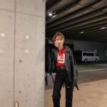 Karen Takizawa Instagram - ひとつの夜に私をベーシストに一瞬だけでもしてくれてありがとうございました🎸 高校時代からベースの音に憧れ、 ベースを弾けないのに買ったってくらいの 理解のしずらい熱量がありました😌 そこから、13年の月日を渡り歩き また出会えたベース。 幸せでした☺️ なんておもむろなくらいに心臓に残像を敷く音色を奏でるのだろう😌 毎日毎日教えてくれたわかざえもん先生♡ ありがとうございました。 間違いなく、私を育ててくださいました🥹 いかに私はいま幸せという文字たちに囲まれながら毎日生きているなと感じます。 そしていつもいつもビッグイベントを、 さらにかわいく養ってくれるヘアメイクのうみちゃんありがとう😆♡ これでもかと姿形から徹底するタイプのベーシストを造ってくれました。 私には自信を持つために大事なことなんです😌 またベースに出会えますように💕