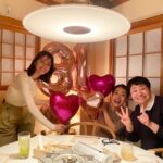 Karen Takizawa Instagram - 31歳になりました。 ご報告することすらわざわざすいませんが、 なんだかんだでお誕生日はたくさんの方が すれ違いざまに、おめでとう！と言ってくださるので嬉しいです🎈 そして誰たちよりも早くお誕生日祝いしてくださったのは、春菜さんと夏子さんとホランさんでした🩵 嬉しかったなー🧸✨✨✨ ほんとうに予想されてる以上に面白い3人たちなので、食道にどんどん食べ物が詰まって最終的に苦しくなるほどです😂 全部おいしい、春菜さんお店ありがとうござぃした☺️🎁 31歳も自分がたくさんたくさん楽しい道探しをしていきていきたいです☺️ これからもよろしくおねがいしますぬ🥰