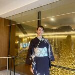 Karen Takizawa Instagram - お友達の結婚式へ初めてお着物で行った日です💖 お着物を決める時間からヘアメイクしてもらい一日過ごした時間まで全部が私には幸せに楽しかったです☺️ お洋服も大好きな私は知っていましたが、 和服もこんなにも嬉しくなる私は知らなかったです。 初めてお仕事以外でお着物が着れてすごく嬉しかったです💕✨ あまりに可愛いお着物でしたから、主役でもないのに隅を見つけてはたくさん写真頼んでしまいました😅(ずうずうしい) お着物を一緒に選んでくださった着物スタイリストの藤本さんがたくさんお着物ひとつひとつの絵柄の理由や物語を教えてくださいながら決めたのでこの梅の花のお着物は余計にお気に入りです☺️ そして私生活だというのに和風なヘアメイクしてくれた仲良しりかりん🥹 お二人ともたくさん ありがとうございました😆❤️‍🔥 素敵な一日に変身させてくださいました☺️