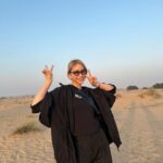 Karen Takizawa Instagram - 全てを目に見せずにあっという間に過ぎていき、もうあしたは本当の2024年。 (数え間違えさえなければ) 今年もお仕事のみなさま、友達のみなさま、家族のみなさま、そこの皆様、ほんとうにありがとうございました🥹✨ 2023がこれっぽちも寂しくさせないのは、温かい周りがあって、優しい時間があって、楽しみが集う2024が楽しみだからです🌷 結局人間のひとりで生きていけなさを知れば知るほど、年数が過ぎていくことを感じます🌪️ でもそして楽しかったとしか頭の中を鎮座しないということは、間違いなく嫌な日が少なかったからです😆 ほんとうにまた言いますが、 ありがとうございました🤍 年末年始だからといって一人前に髪色を金髪風に変えましたがご容赦ください🥹 色を変えたいと初心の貫き31歳の冬でした。 ただ明日がくるだけなのに、 年が変わって、ただ年が変わるだけなのに、 明日で変わるって毎年なんて神秘と奇妙に包まれている瞬間だろうっておもいます🧚🏻 みなさまがこの日を待ち侘びていますように🐉 また2024の世間でお会いしましょうっ🎈 みなさま良いお年を♡