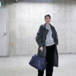 Karen Takizawa Instagram - どこのだれにも頼まれてもないのに、 各自残したくなる私服たち😊 ほんとに親戚の友達の惜しくもない展覧会だとおもってくださったら幸いです。 写真ってそういうもんですよね。 きょうは寒かったです。 みなさんは大丈夫でしたか？ 私は幸せなことにこたつみたいな場所でお仕事できたのでよかったです。 寒さを感じたのは朝の懲りずに冷房がついている(毛量過多の犬たちのために)時間だけでした。 うっかり身体が納得するのは外の方が暖かいときもあるほどです。 うちって寒いんだ、と。 自身はゆっくりしらけていきながら、それでも犬たちが笑うなら...☺️ 体中に湯たんぽ付けてげんきにがんばります🌞 おやすみなさい🫧