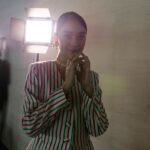Karen Takizawa Instagram - 本日は映画「窓ぎわのトットちゃん」の完成披露試写会でした🌷 おめでとうございます🚃🎒 さっそくではあるますがわたしも観させていただいたのですが、これが現実にあった世界だなんて信じられないっ🪄って底からなんども思える物語でした。 徹子さんの目という名の魔法レンズから見える景色はどれだけ楽しいんだろう、と🌼 どれだけ色豊かなんだろう、と🪷 こんなおともだちを小学校の日に作りたかったです。小学校ってなんで今にも明日がきそうなくらい巻き戻せる時代なんですよね☺️ そんなたっぷりと隅々から味わう映画になっています🚃 きょうは徹子さんを頭にうかべながらおいしょう選びました🍬 ほんとに素敵なお洋服でした🪄