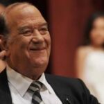 Karim Abdel Aziz Instagram - مع السلامة يا أستاذ حسن ...البقاء لله