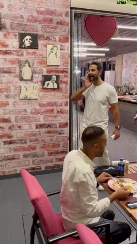 Karim Fahmy Instagram - اخر يوم تصوير في مسلسل ازمة منتصف العمر ، كانت ديه الروح ، شكرا لكل شخص اجتهد في المسلسل شكرا الاستاذ صادق الصباح و انور صادق الصباح ، شكرا علي حسن اللي شكرته في الفيديو و اللي بيصور صور من بعدها 😄 ، شكرا عمر حنفي و كل رجالة الانتاج ، كريم العدل و كل رجالة الاخراج ، سامح الامير و كل رجاله التصوير. ، المهندس محمد امين و كل رجاله الديكور ، عبير البدراوي ، شكرا كل الممثلين و الابطال ، بحبكوا كلكوا و مستنيكوا نتفرج في البيت عندي يوم الاربعاء اول يوم عرض الساعه ١١ بتوقيت مصر 😉❤️