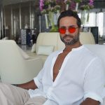 Karim Fahmy Instagram - جزيل الشكر لحكومة ابوظبي و قيادتها علي منحي الإقامه الذهبيه في دولة الإمارات العربيه المتحده ، كل شكري و احترامي لدولة الإمارات الشقيقه قيادة و شعبا . ❤️ #Home #WelcomeHome #WelcomeToAbuDhabi #ADRO #twofour54 #inabudhabi #موطن #أهلاً_بك_في_موطنك #أهلاً_بك_في_أبوظبي #مكتب_أبوظبي_للمقيمين @adresidentsoffice @visitabudhabi @dctabudhabi @2454abudhab. @hessa189 @bee.almaz @aymanellissy