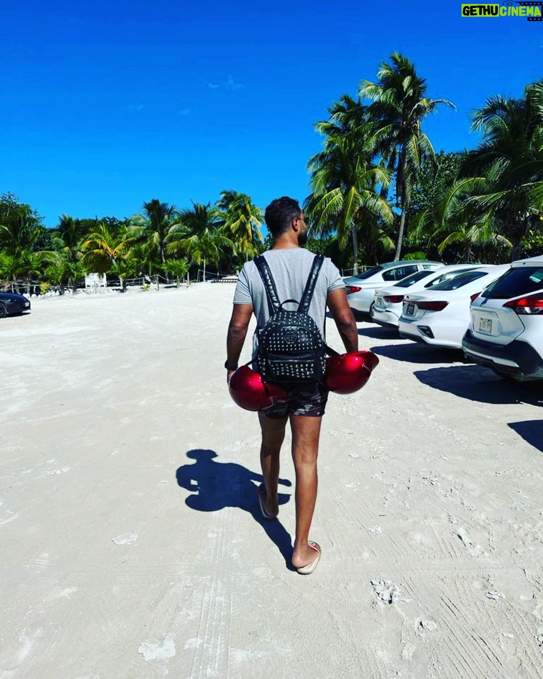 Karim Fahmy Instagram - #throwback #tulum #mexico