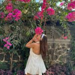 Karishma Sharma Instagram - Full time job : Being cute ☺️🤍💫 @stayvista_official at @house_of_j_lonavala. #hosted #partnership #collaboration as per govt guidelines