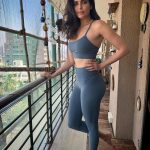 Karishma Tanna Instagram - No reason why I am posing after workout 🙄🤪🧐 #mood #love #yoga #train @ikasuofficial