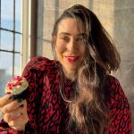 Karisma Kapoor Instagram - Sending love ❤️ #HappyValentinesDay #CupcakeLove