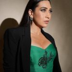 Karisma Kapoor Instagram - 🔪🔪🔪 #MurderMubarak