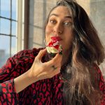 Karisma Kapoor Instagram - Sending love ❤️ #HappyValentinesDay #CupcakeLove