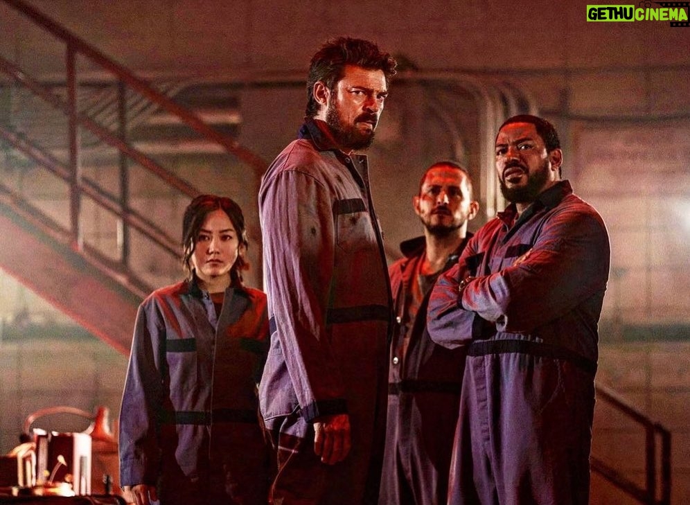 Karl Urban Instagram - Get rid of unwanted guests with our pest extermination service ! @theboystv June 3rd 💥💥💥