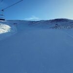 Karl Urban Instagram - Epic weekend @cardronanz ⛷ Cheers to all the mountain staff 🍻 You guys rock !! #ski #wanaka #newzealand