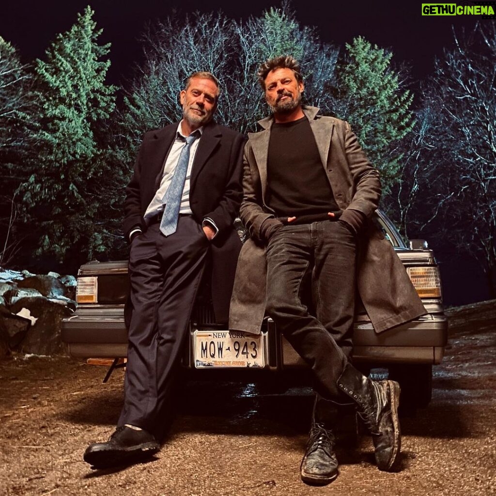 Karl Urban Instagram - Oi That’s a picture wrap on season 4 @theboystv 💥 Massive Thank you to our phenomenal crew & cast Love you guys ! I’m not allowed to post any photos from set ….soooo Here’s a snap of @jeffreydeanmorgan & moi on the set of a Cadillac commercial ……….😏 Season 4 @theboystv @primevideo Coming soon …ish 🖤