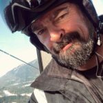Karl Urban Instagram - Epic adventure Cheers @whistlerblackcomb #skiing