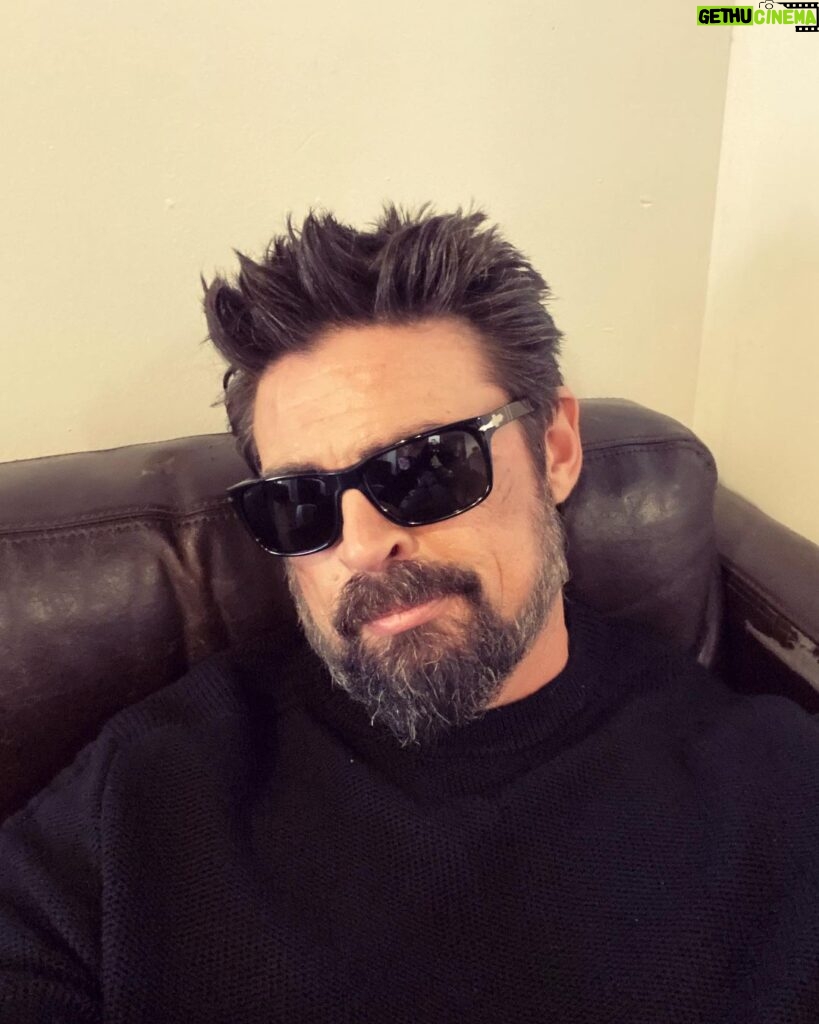 Karl Urban Instagram - Oi ! Looking forward to meeting y’all @fanexpocanada Toronto This weekend !!