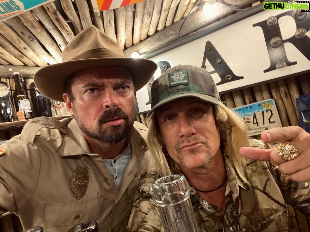 Karl Urban Instagram - Happy #halloween Y’all 🎃 @dkharbour wore it better . #Hopper #strangerthings #tigerking