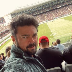Karl Urban Instagram - Fun day at the Fortress Congrats to Fossie & @allblacks 1st W of the season & remaining undefeated at @edenparknz since 1994! 🍻 @beaudenbarrett #rugby #nz