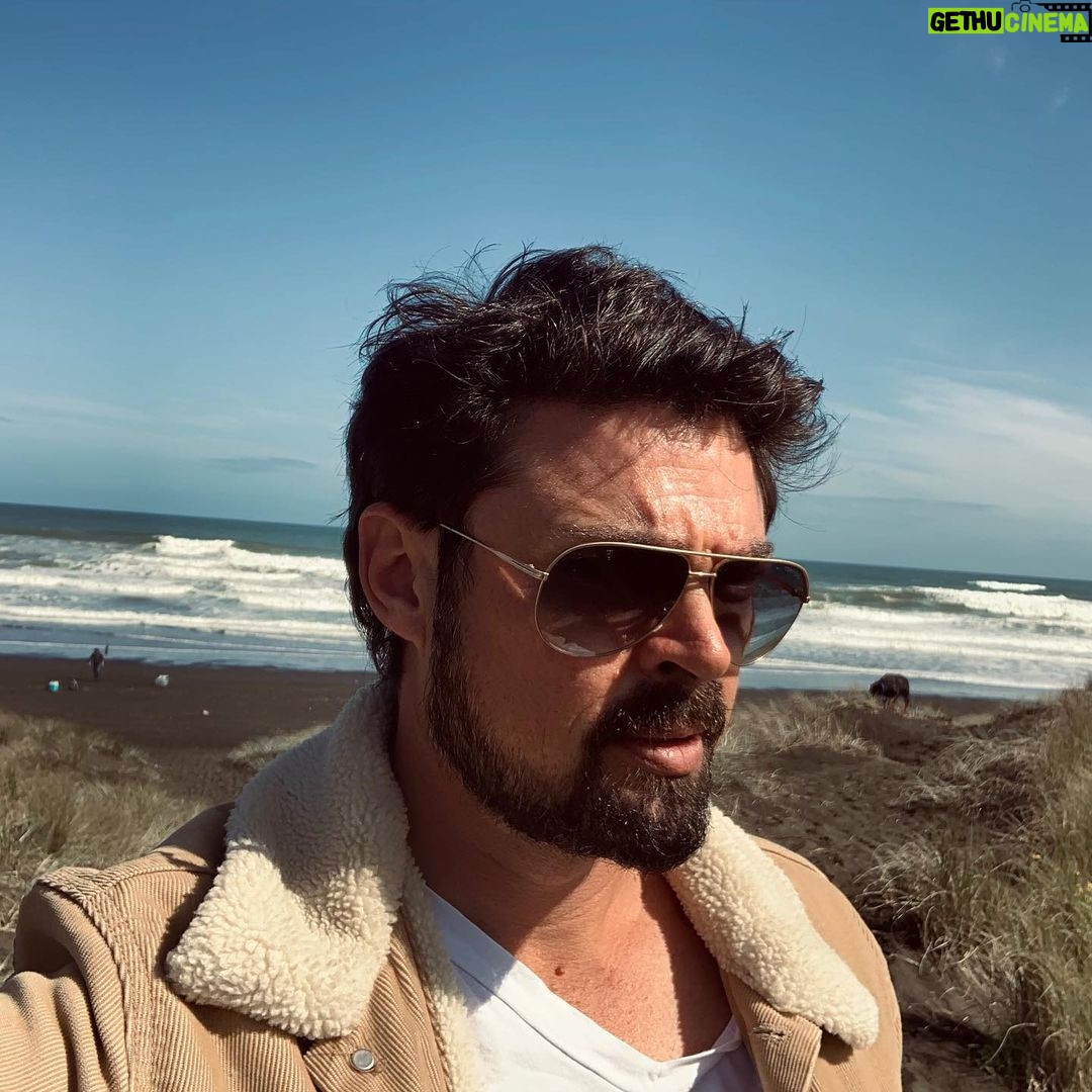 Karl Urban Instagram - West coasting 2 #dogsofinstagram