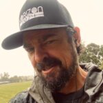 Karl Urban Instagram - loves a kiwi summer ☔️ Happy New yeah & year y’all