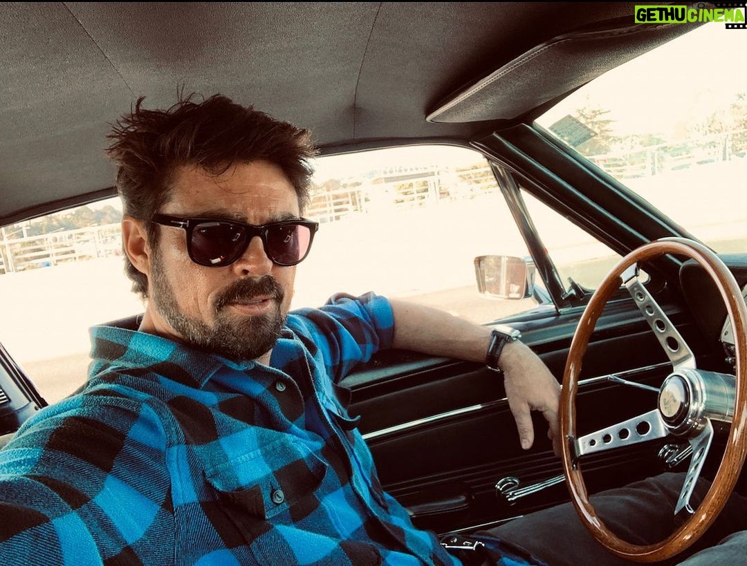 Karl Urban Instagram - doing something productive ? Yeah nah