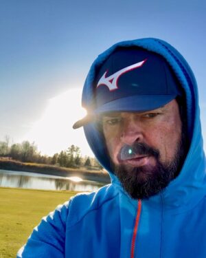 Karl Urban Instagram - Oi
Magic morning 
Wishing y’all a goodie