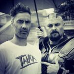 Karl Urban Instagram – Go @taikawaititi 💥🏆🎬
Wishing you a golden Oscars night mate !
Check out @jojorabbitmovie if you haven’t -it be totally RAD .